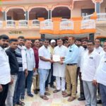 शिक्षकों ने विधायक से मुलाकात कर सौंपा ज्ञापन