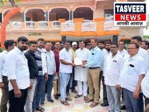 शिक्षकों ने विधायक से मुलाकात कर सौंपा ज्ञापन