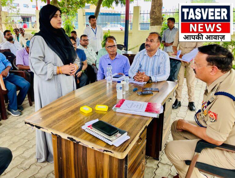 थाना तिलहर पर आयोजित थाना समाधान दिवस के अवसर पर पुलिस अधीक्षक शाहजहाँपुर द्वारा जनता की शिकायतों को सुनकर त्वरित व प्रभावी निस्तारण हेतु महत्वपूर्ण दिशा-निर्देश दिए गए।