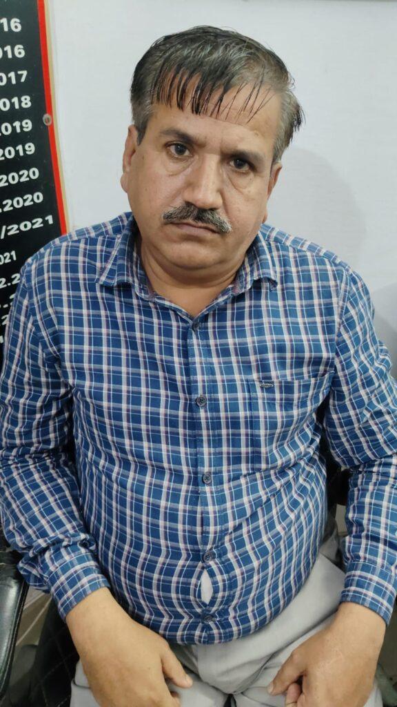 एंटीकरप्शन टीम ने कानूनगो को रिश्वत लेते रंगे हाथों किया गिरफ्तार