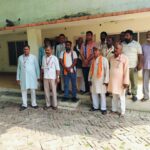 अपना दल एस की जिलास्तरीय मासिक बैठक दि किसान सहकारी चीनी मिल स्थित गेस्ट हाउस तिलहर में महापुरुषों के चित्र पर पुष्प अर्पित कर हुई प्रारंभ