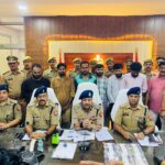 उन्नाव से इस वक्त की एक बड़ी खबर सामने आ रही है। साइबर ठगों के एक बड़े अंतरराज्यीय गिरोह का पुलिस ने पर्दाफाश किया