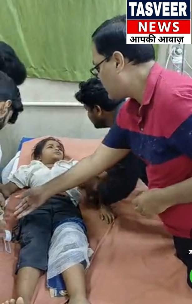 बीमार बहन से मिलने आई महिला और मासूम बेटी सड़क हादसे में गंभीर घायल, फर्रुखाबाद में कार-बाइक की टक्कर से मचा हड़कंप