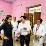कायमगंज सीएचसी पहुंचे डीएम डॉ. अंकुर लाठर, स्वास्थ्य सेवाओं की परखी हकीकत; मातृ सुरक्षा, एचपीवी टीकाकरण और स्वच्छता पर दिए सख्त निर्देश