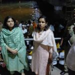 श्रावण के आखिरी सोमवार पर आधी रात पंचाल घाट पहुंचे डीएम-एसपी, गंगा घाट से पुल तक परखी सुरक्षा व्यवस्था