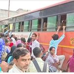 फ्री बस में सफर के लिए ‘महाभारत’! फर्रुखाबाद बस अड्डे पर उमड़ा जनसैलाब, सीट के लिए खिड़कियों से चढ़े यात्री