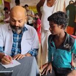 बाढ़ में अस्पताल दूर, मरीजों के गांव पहुंची ‘इलाज की टीम’—इमादपुर सोमवंशी में 1200 से ज्यादा मरीजों को मुफ्त इलाज