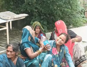 दरवाजे पर बैठे युवक पर टूटा पड़ोसियों का कहर, लाठी-डंडों से पीट-पीटकर उतारा मौत के घाट!