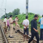 रात घर में सोया था करन, सुबह रेलवे पटरी पर मिली लाश—ट्रेन की चपेट में आकर दर्दनाक मौत!