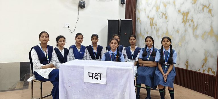 Gen-Z’ के दौर में हिंदी पर छिड़ी बहस, बच्चों ने बताया—हिंदी ट्रेंड है या आउटडेटेड!