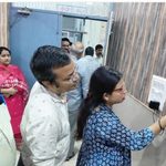 डीएम की सख्ती से बदला लोहिया अस्पताल का सिस्टम, हाजिरी रजिस्टर गायब और मशीनों पर लगी लंबी कतार!