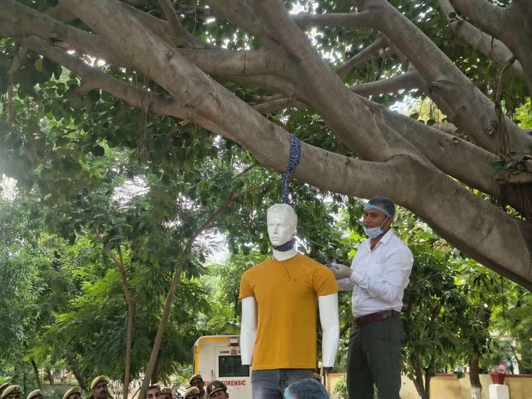 क्राइम सीन से कोर्ट तक साक्ष्यों की मजबूत कड़ी! फतेहगढ़ पुलिस ने सीखी वैज्ञानिक विवेचना की बारीकियां