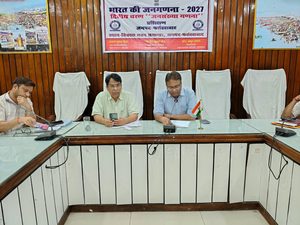 29 हजार मानव दिवस का लक्ष्य, लापरवाही पर गिरी गाज! 13 सचिव और 3 तकनीकी सहायक रडार पर, ग्राम विकास अधिकारी पर निलंबन की तलवार