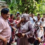 छठे दिन भी नहीं टूटा आशाओं का हौसला, अब वैक्सीनेशन बंद करने की चेतावनी!