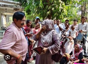 छठे दिन भी नहीं टूटा आशाओं का हौसला, अब वैक्सीनेशन बंद करने की चेतावनी!