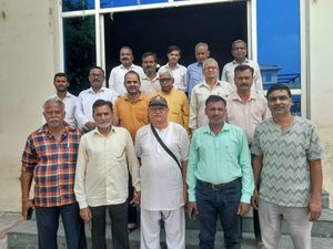 भारतीय पटेल महासभा की बैठक सम्पन्न,पटेल जयंती कार्यक्रम और छत्रपति शिवाजी महाराज जी की प्रतिमा स्थापना को लेकर हुई चर्चा।