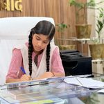 छठवीं की छात्रा पायल बनीं फर्रुखाबाद की ‘डीएम साहिबा’! कुर्सी संभालते ही शुरू की जनसुनवाई, 6 फरियादियों की सुनी पीड़ा; अफसरों को दिए कार्रवाई के निर्देश